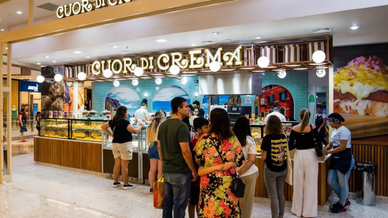 Gelateria aposta em tortas, waffles e cardápio de cafeteria para atender público também no inverno