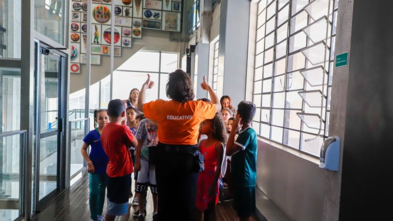 Museu do Futebol realiza visitas mediadas à nova exposição principal