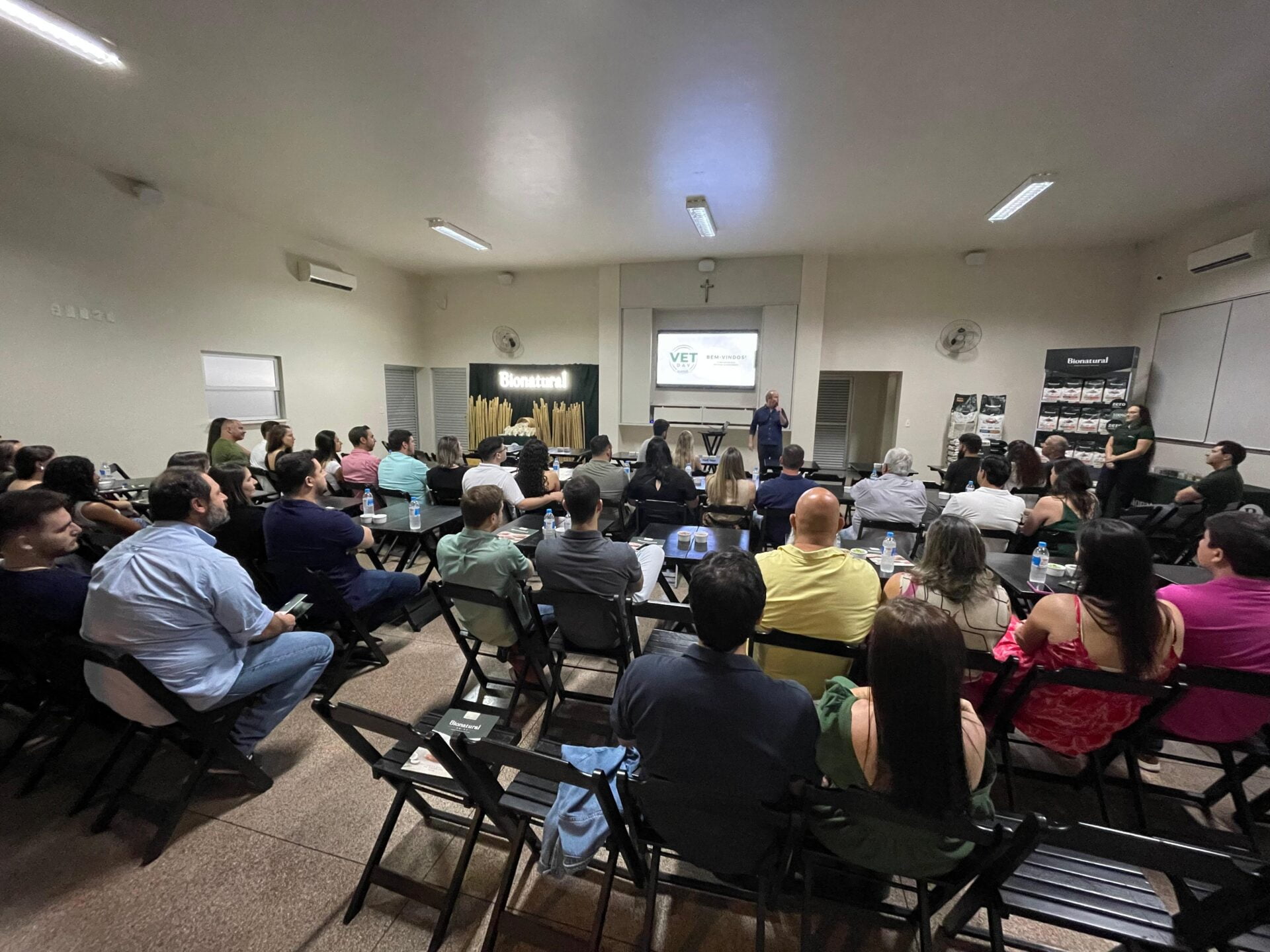 Special Dog Company promove encontro de profissionais no Dia do Médico-Veterinário