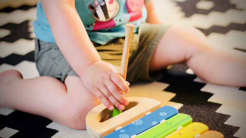 Estudar música na infância melhora desempenho acadêmico